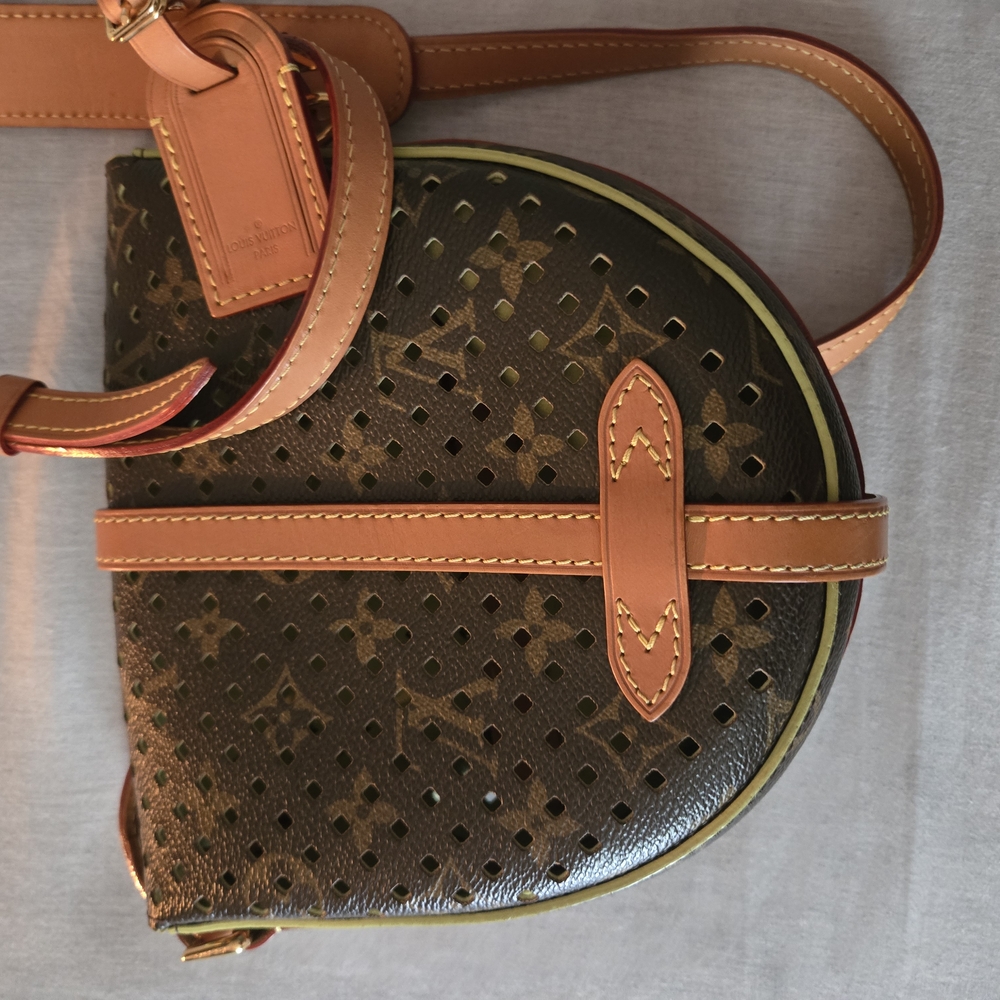 Louis Vuitton Black and Tan Women's Bag - Picture 3 of 4